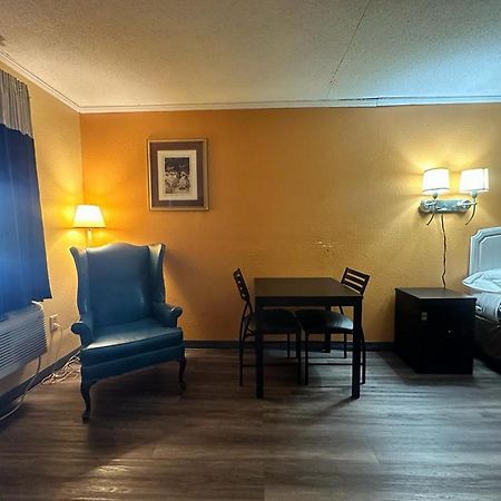 Loyalty Inn Rockingham Esterno foto