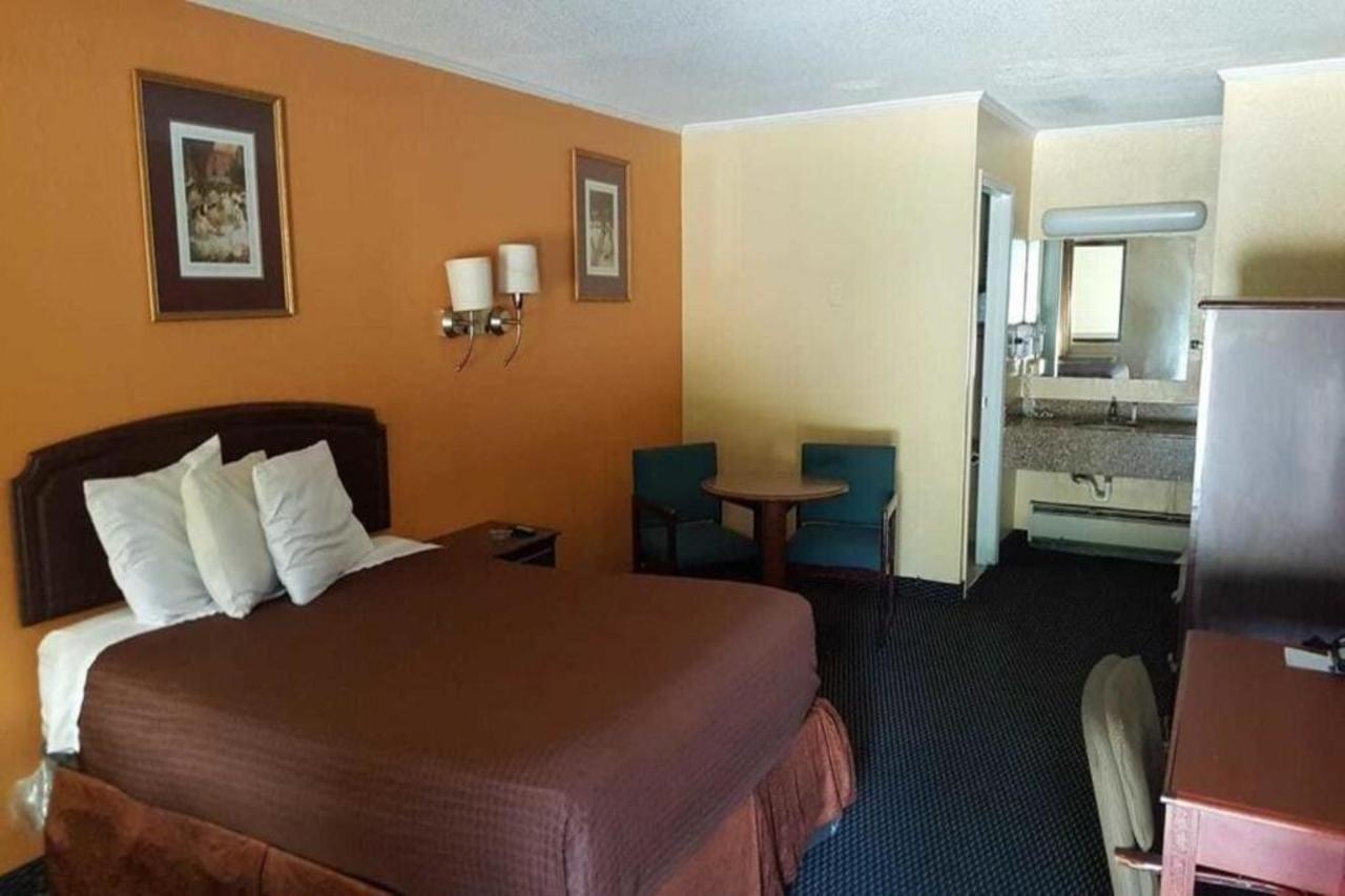 Loyalty Inn Rockingham Esterno foto