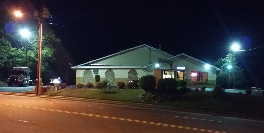 Loyalty Inn Rockingham Esterno foto