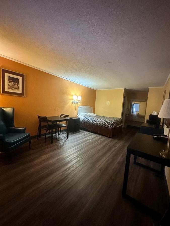 Loyalty Inn Rockingham Esterno foto