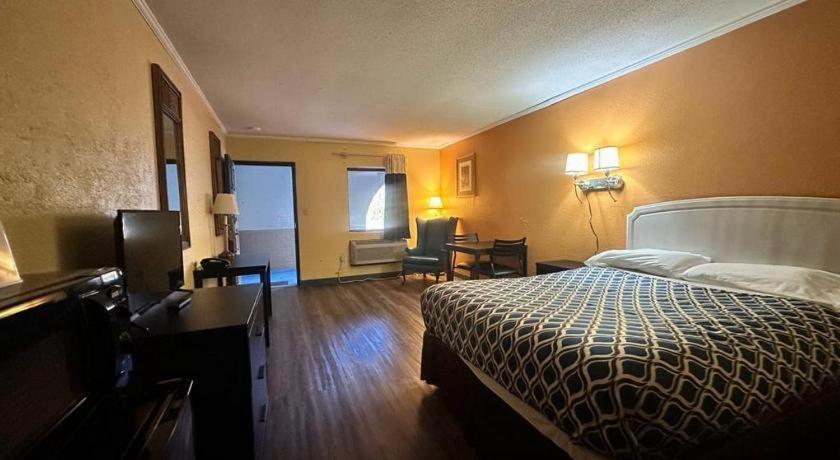 Loyalty Inn Rockingham Esterno foto