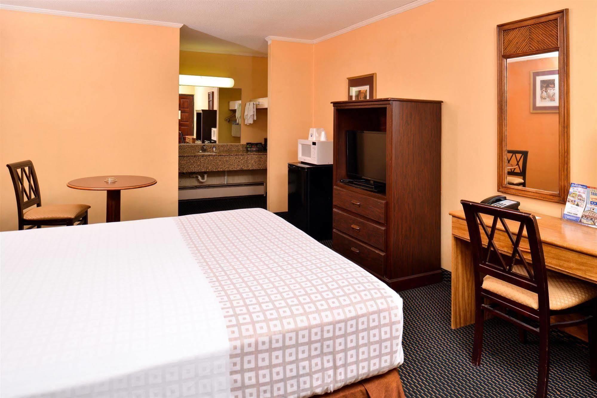 Loyalty Inn Rockingham Esterno foto