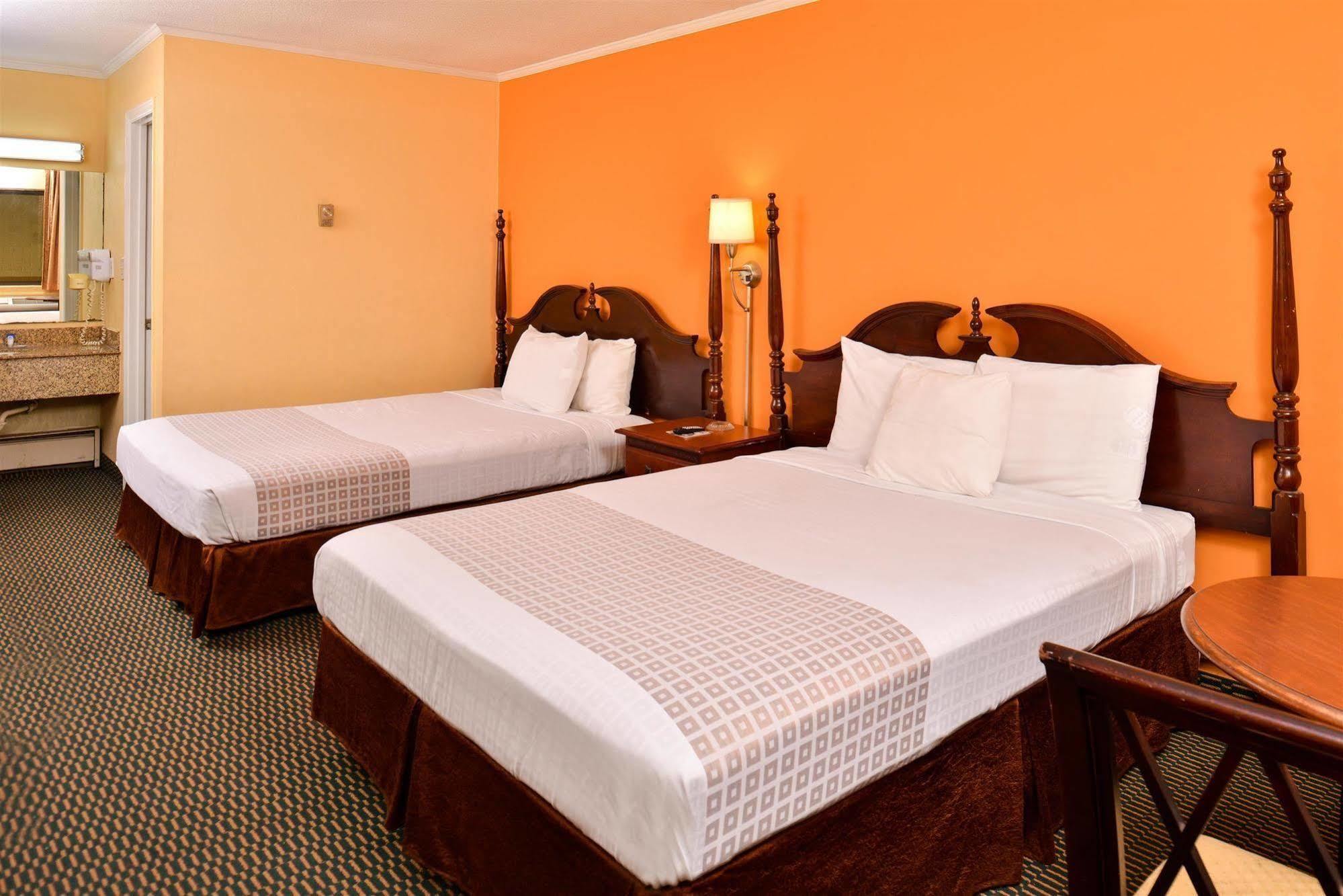 Loyalty Inn Rockingham Esterno foto